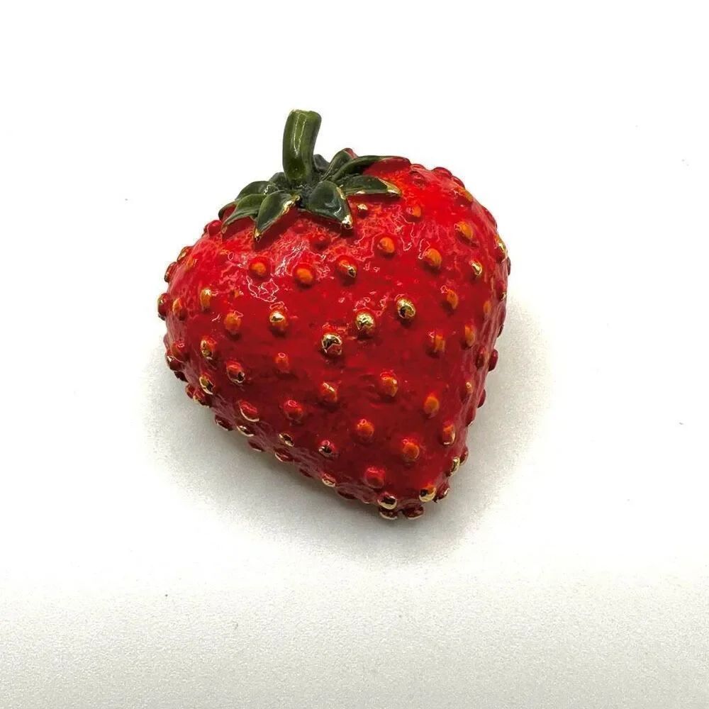Strawberry brooch - Picture 7 of 7